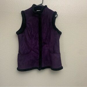 D & Co Women’s Purple & Black Medium Pile Snap Button Sweater‎ Vest Medium